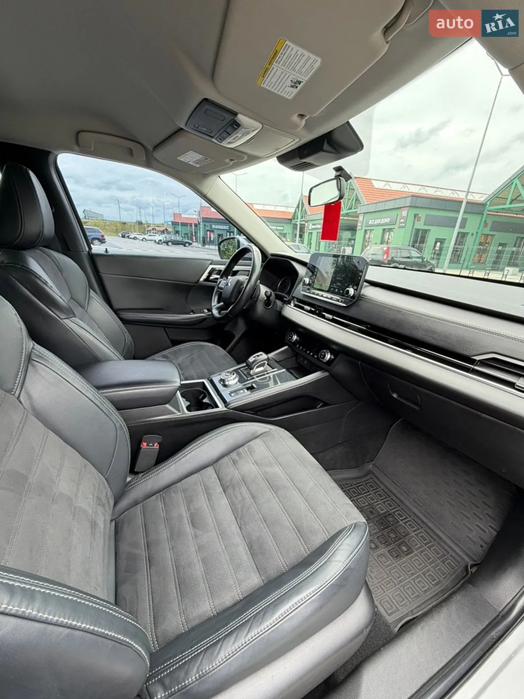 2021 Mitsubishi Outlander - мініатюра 23