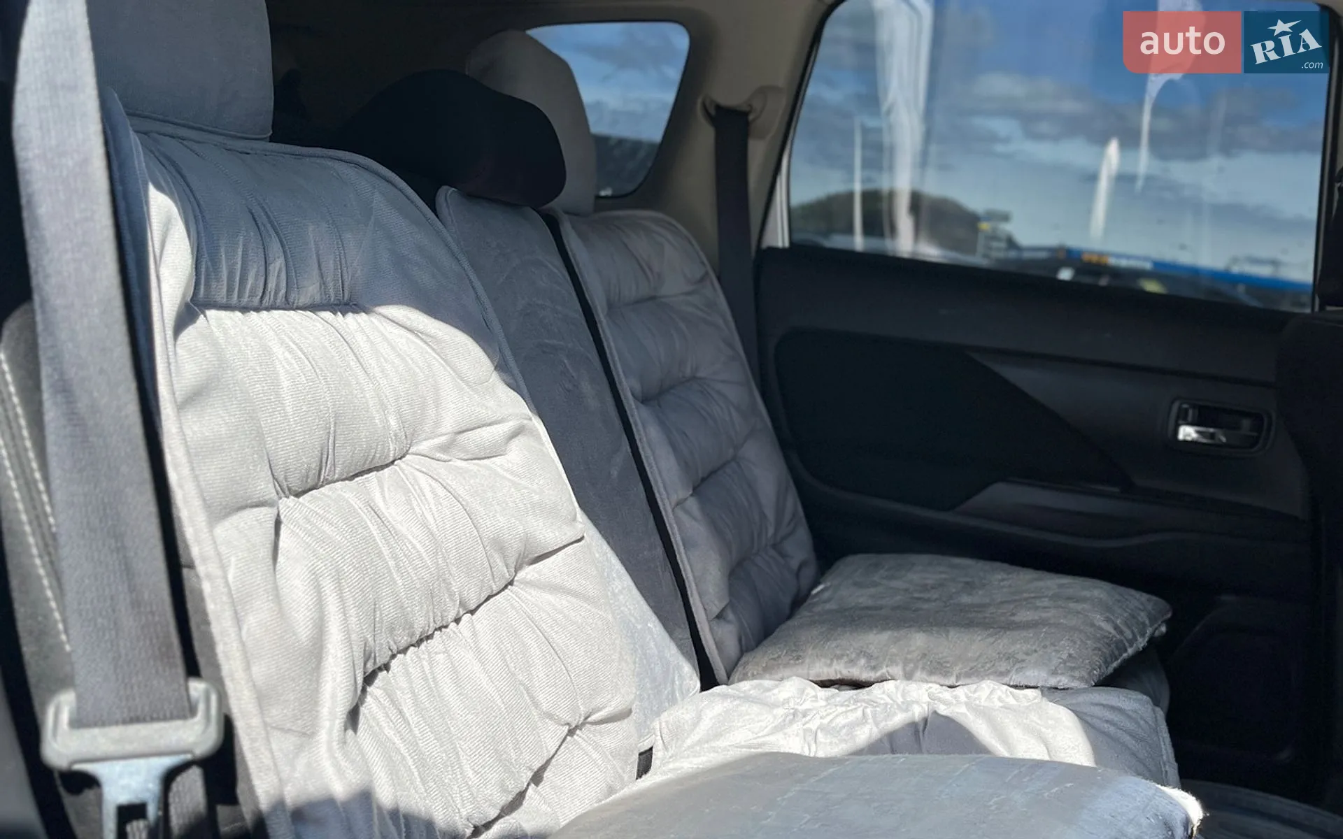 2018 Mitsubishi Outlander - мініатюра 25