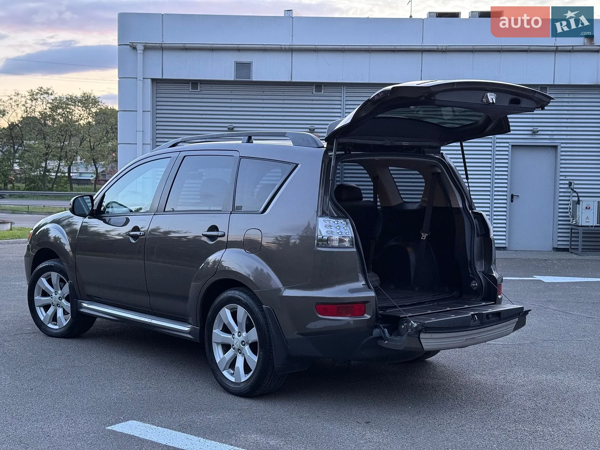 2010 Mitsubishi Outlander - мініатюра 15