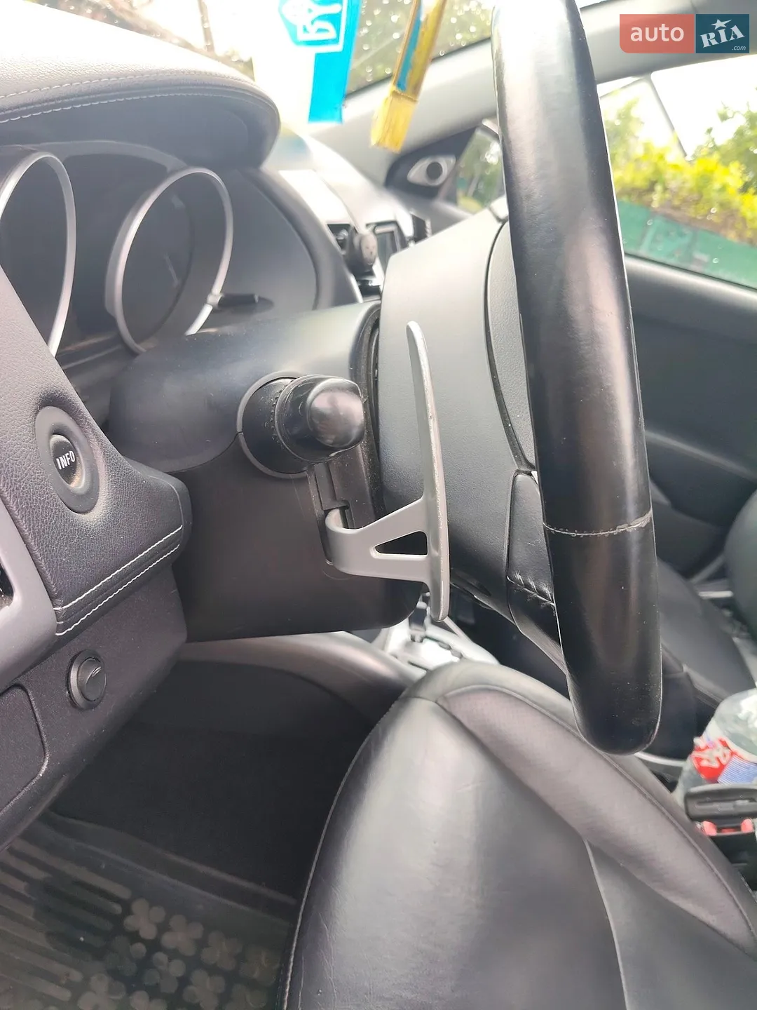 2010 Mitsubishi Outlander - мініатюра 15