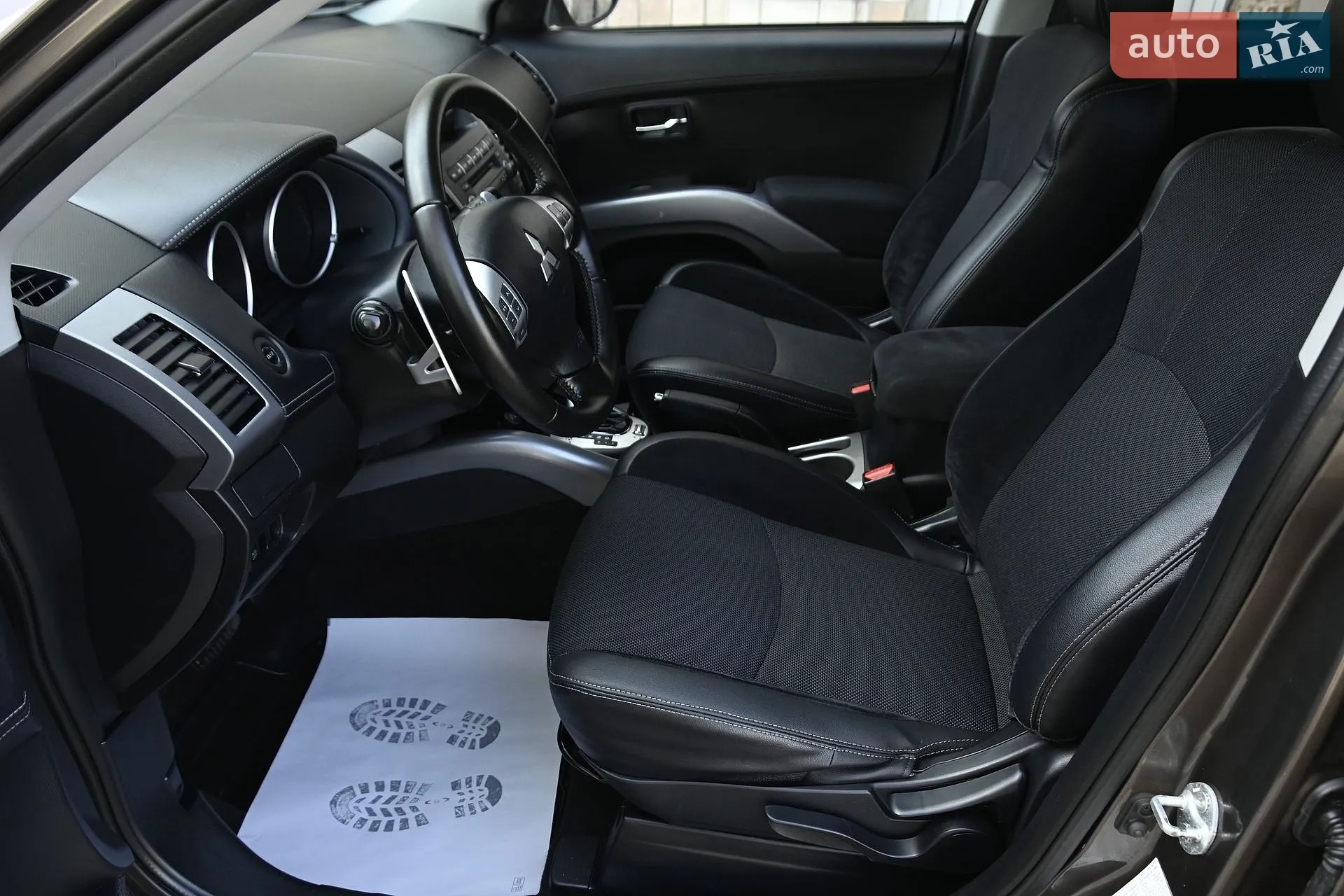 2010 Mitsubishi Outlander - мініатюра 14