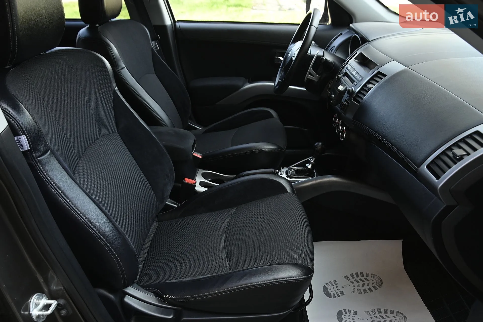 2010 Mitsubishi Outlander - мініатюра 27