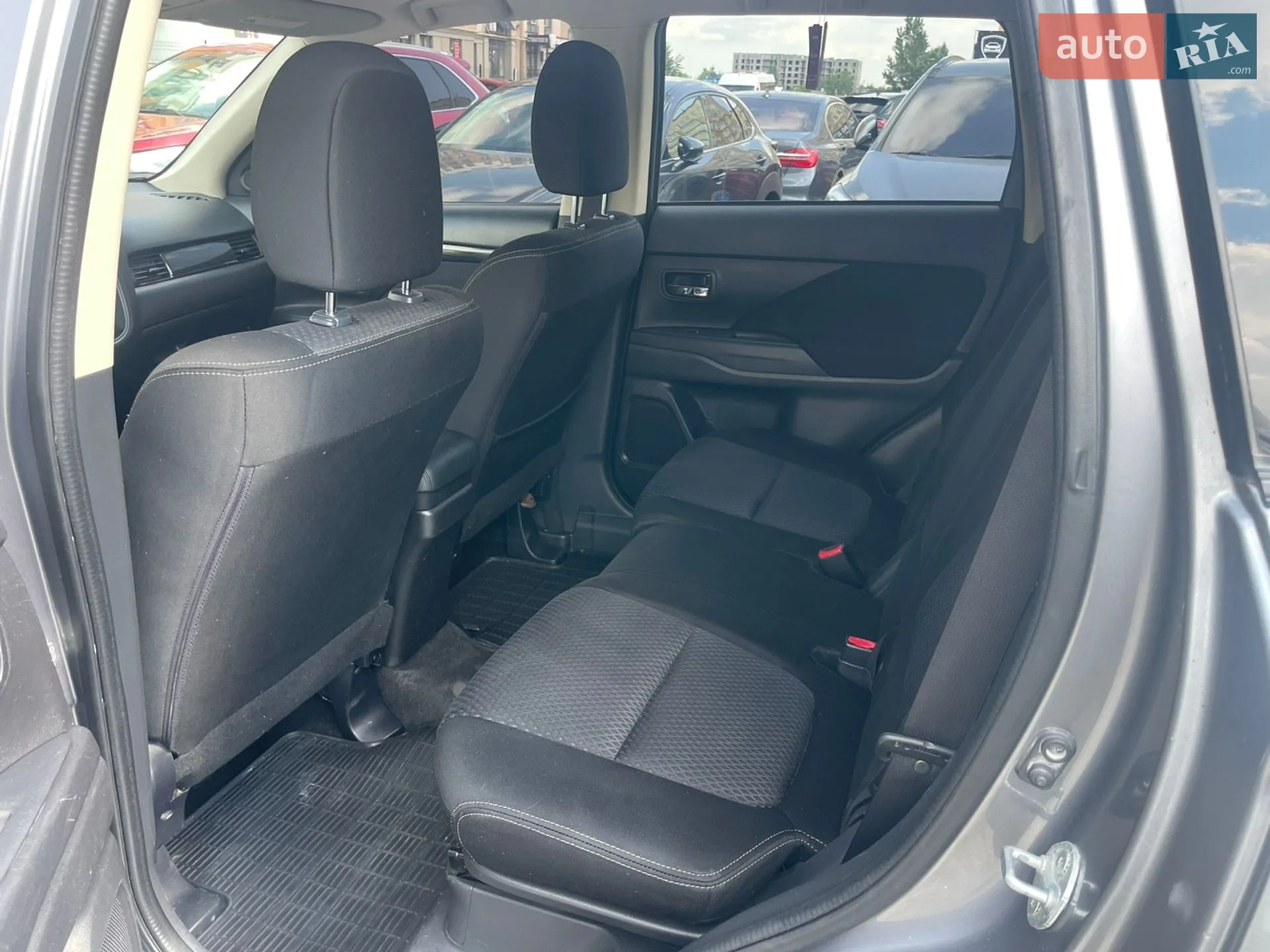 2015 Mitsubishi Outlander - мініатюра 12