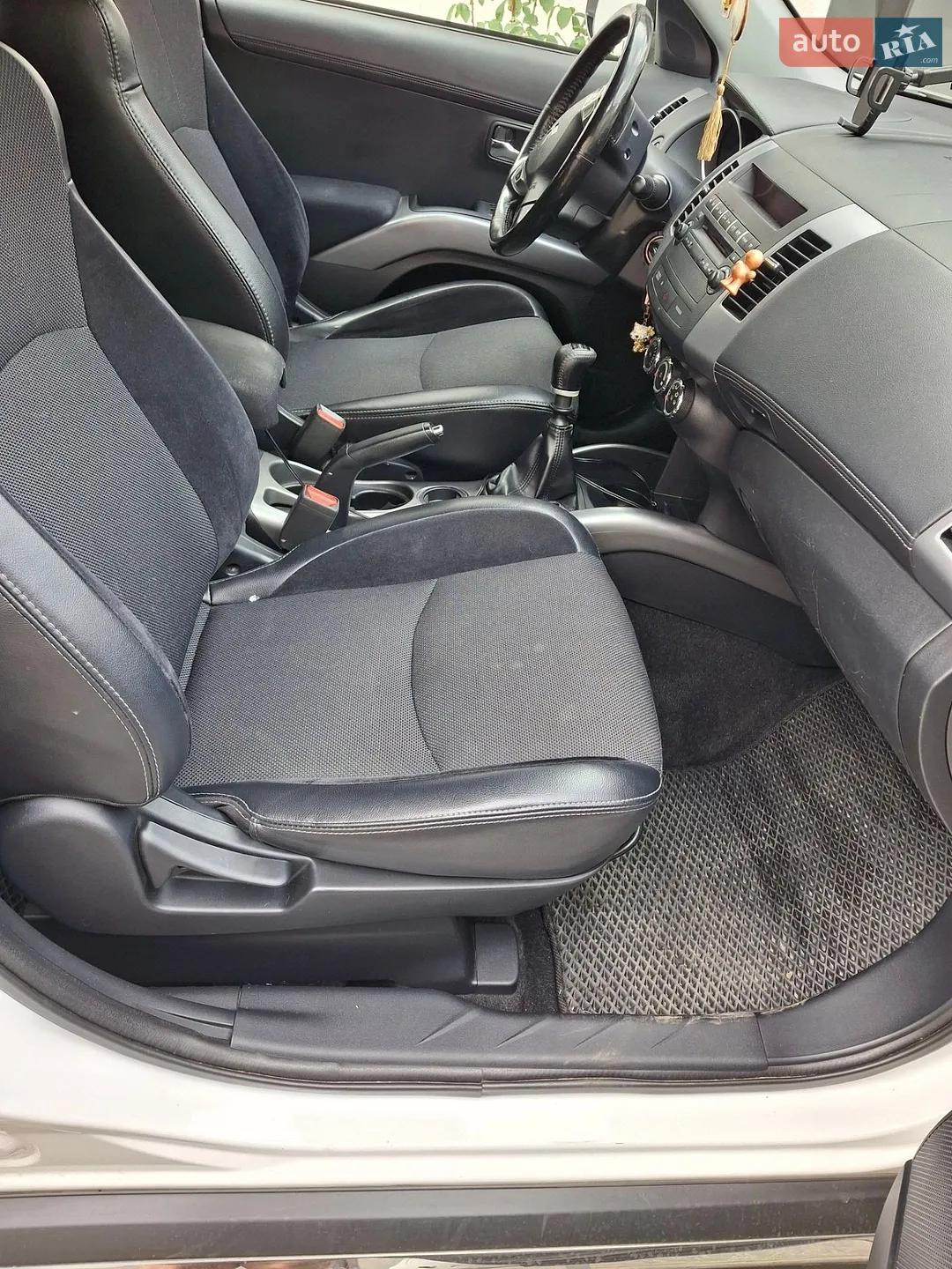 2011 Mitsubishi Outlander - мініатюра 8