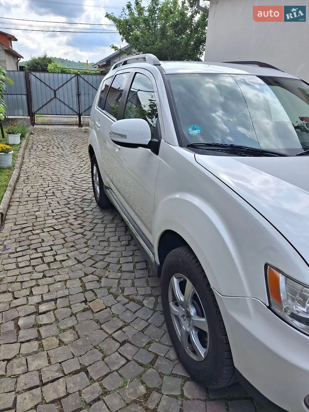 2011 Mitsubishi Outlander - мініатюра 2