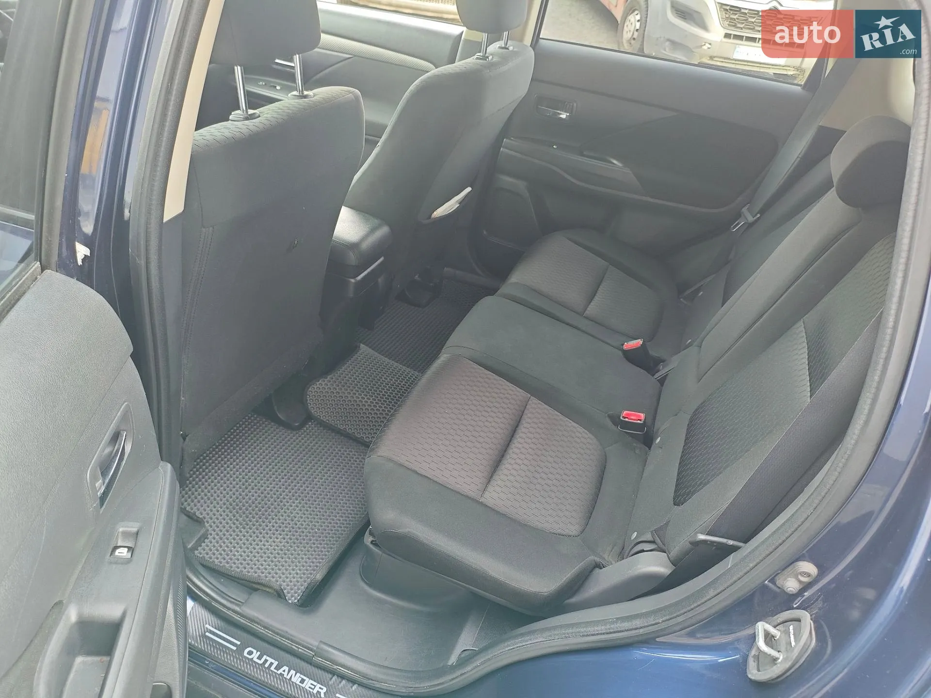 2013 Mitsubishi Outlander - мініатюра 15