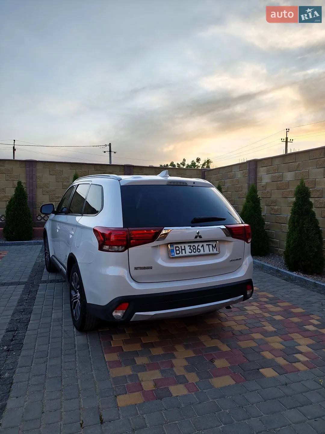 2016 Mitsubishi Outlander - мініатюра 4