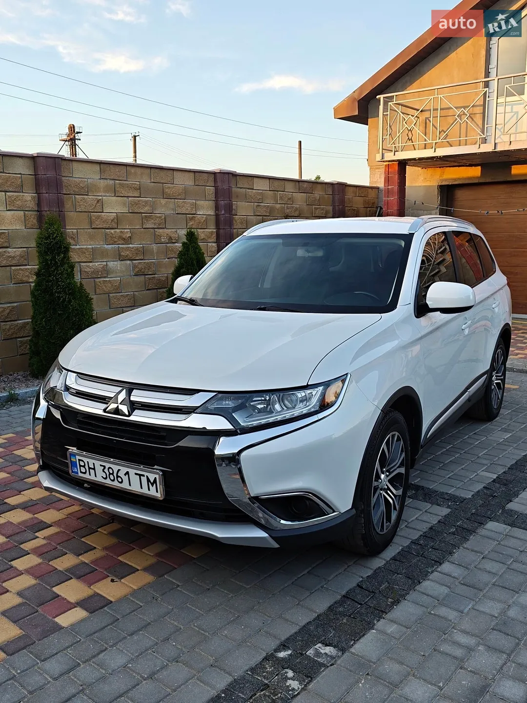 2016 Mitsubishi Outlander - мініатюра 2