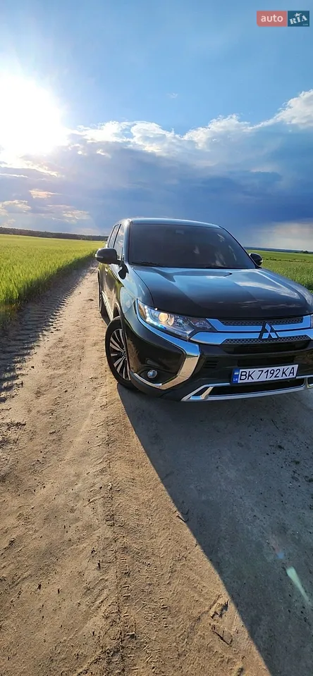 2021 Mitsubishi Outlander - мініатюра 4