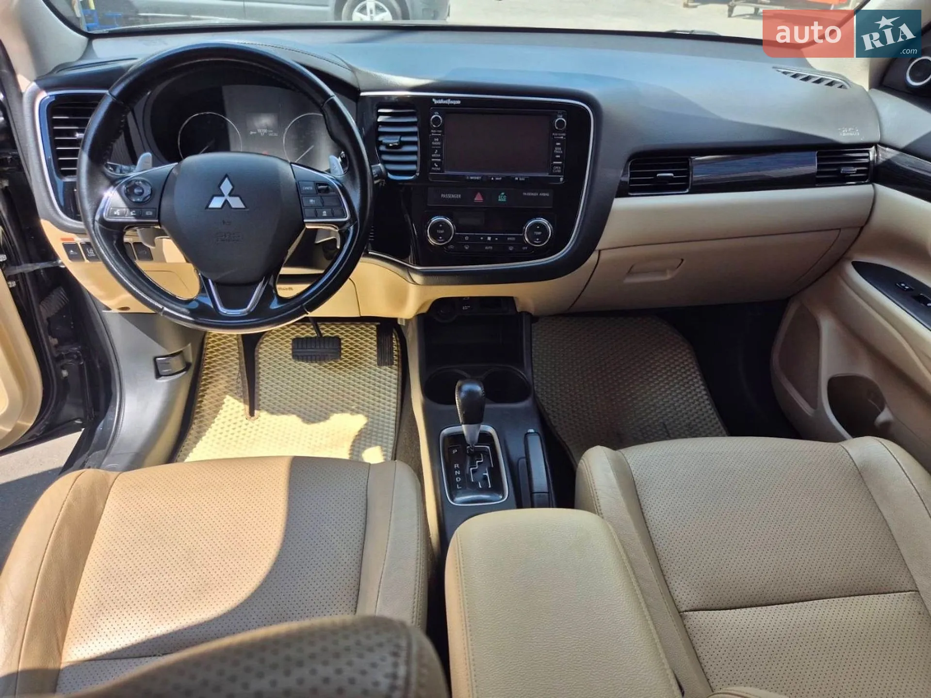 2016 Mitsubishi Outlander - мініатюра 13