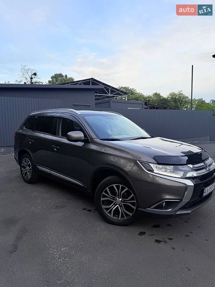 2018 Mitsubishi Outlander - мініатюра 23
