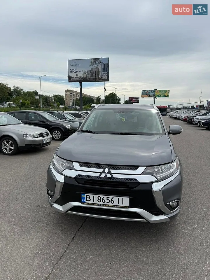 2018 Mitsubishi Outlander - мініатюра 19