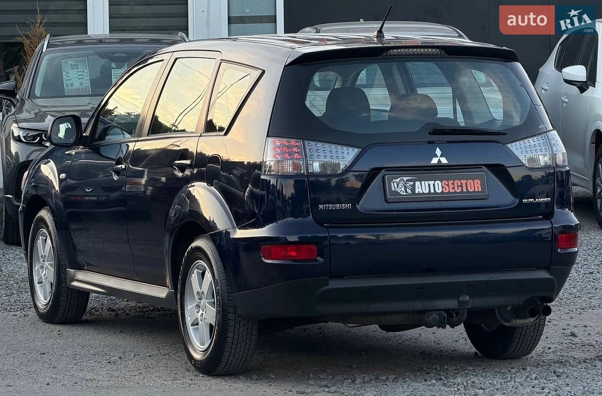 2011 Mitsubishi Outlander - мініатюра 10