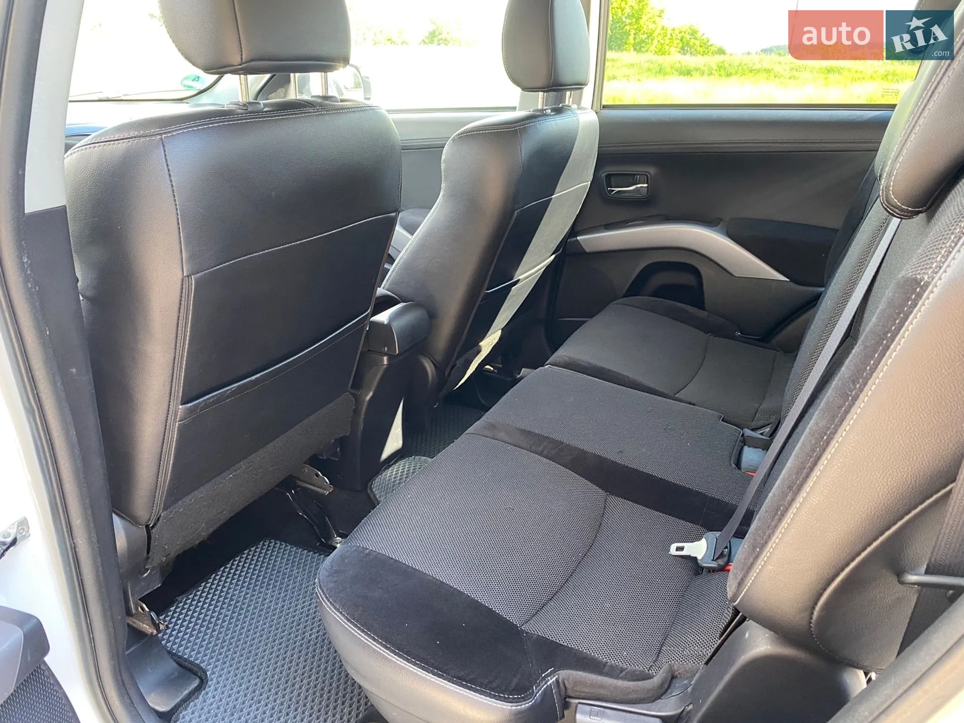 2010 Mitsubishi Outlander - мініатюра 6