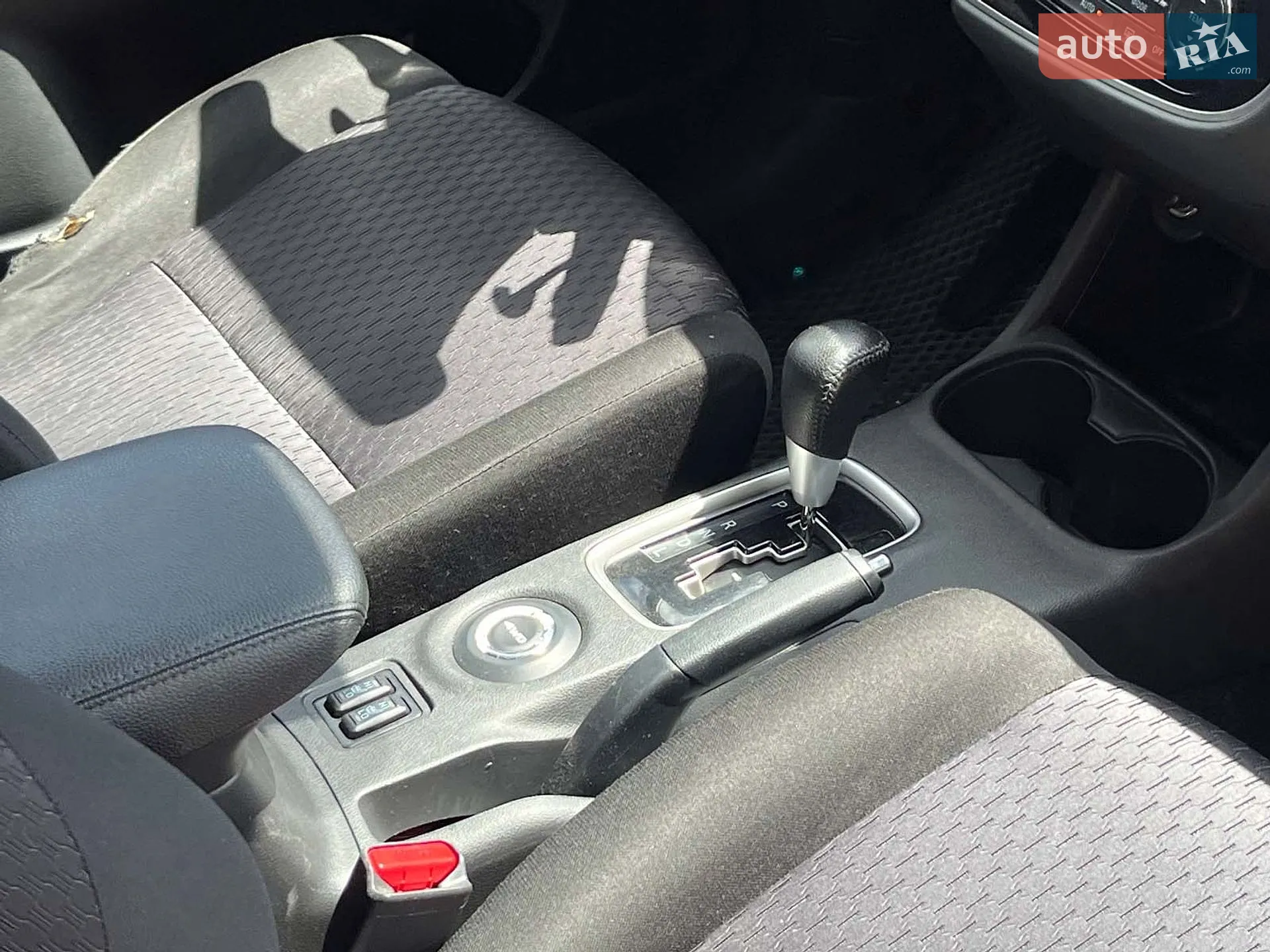 2012 Mitsubishi Outlander - мініатюра 19