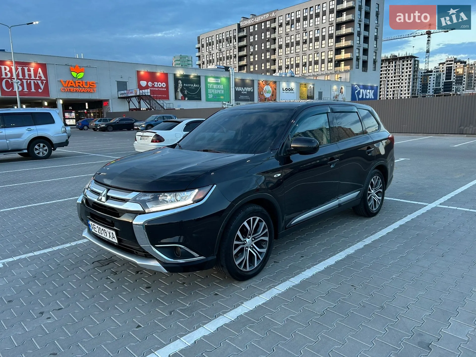 2017 Mitsubishi Outlander - мініатюра 6