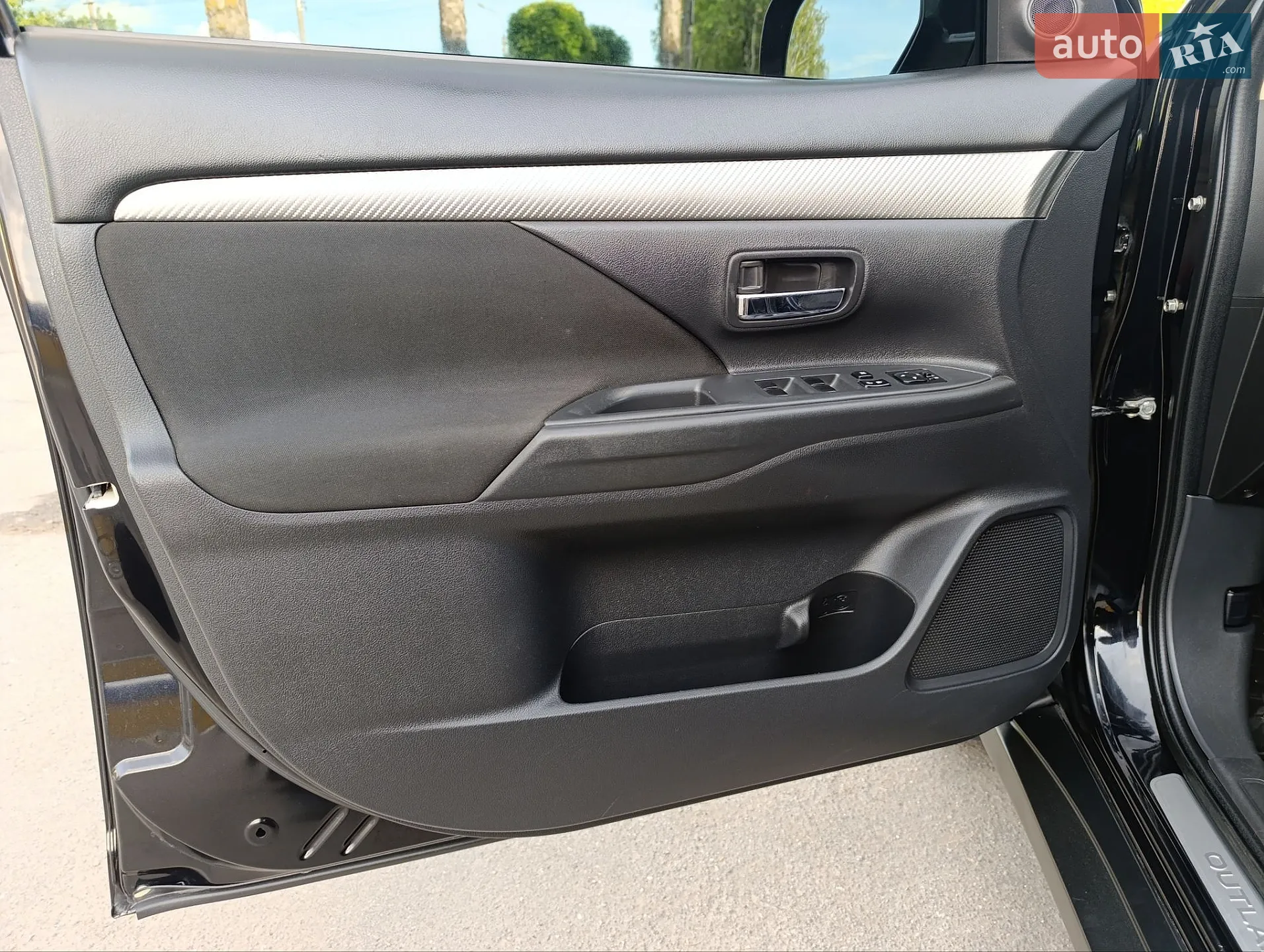 2013 Mitsubishi Outlander - мініатюра 16