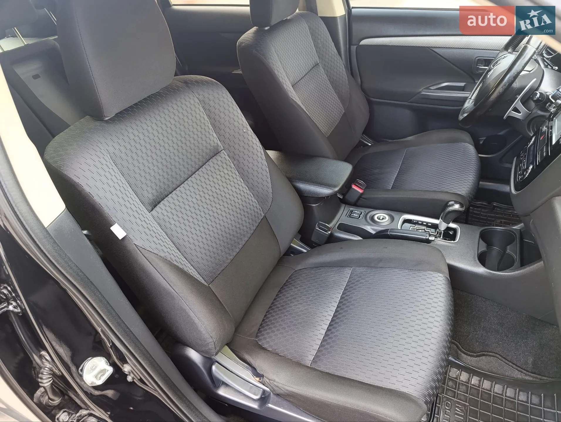 2013 Mitsubishi Outlander - мініатюра 30