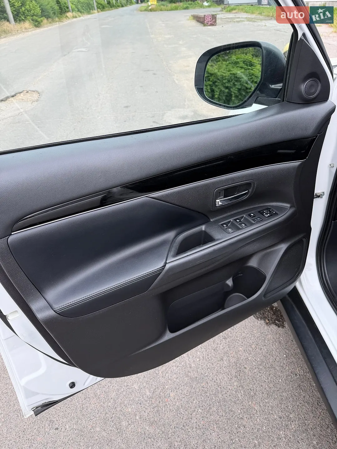 2019 Mitsubishi Outlander - мініатюра 23