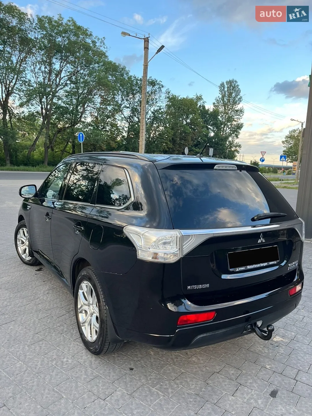 2014 Mitsubishi Outlander - мініатюра 3