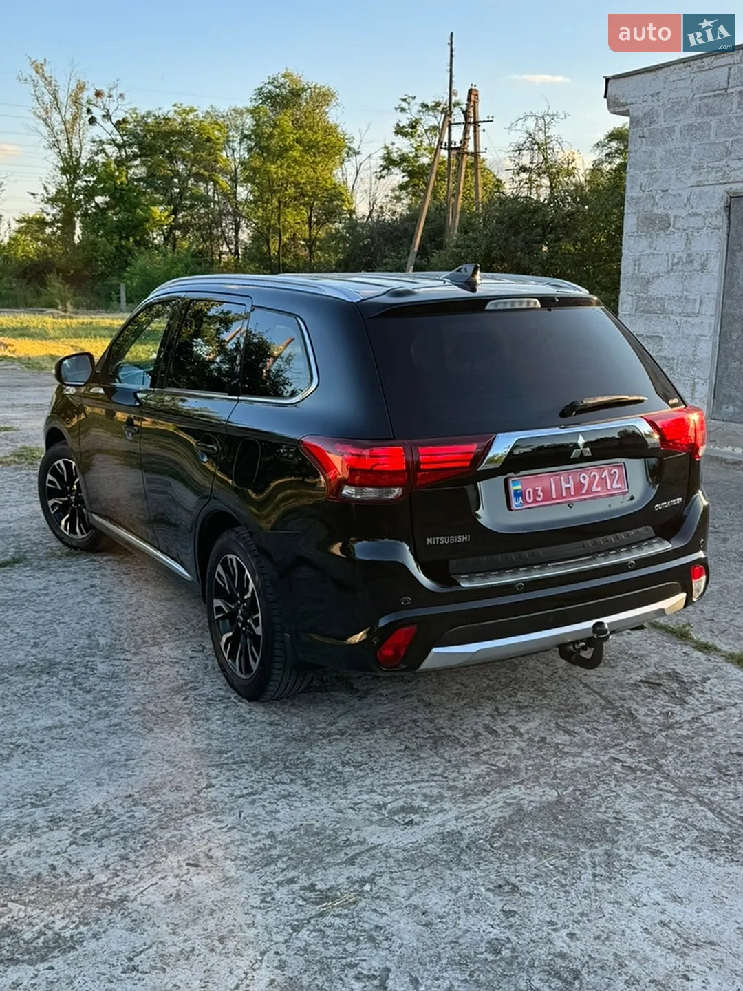 2016 Mitsubishi Outlander - мініатюра 16