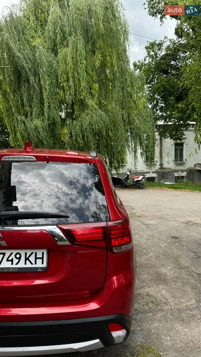 2018 Mitsubishi Outlander - мініатюра 18