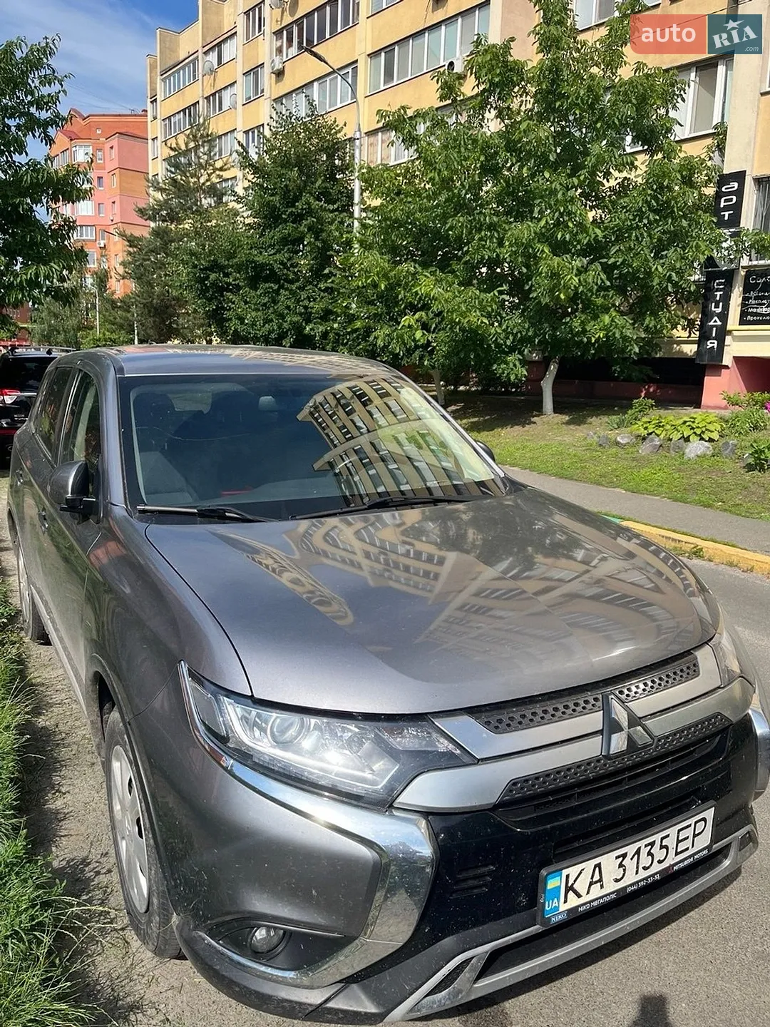 2021 Mitsubishi Outlander - мініатюра 2