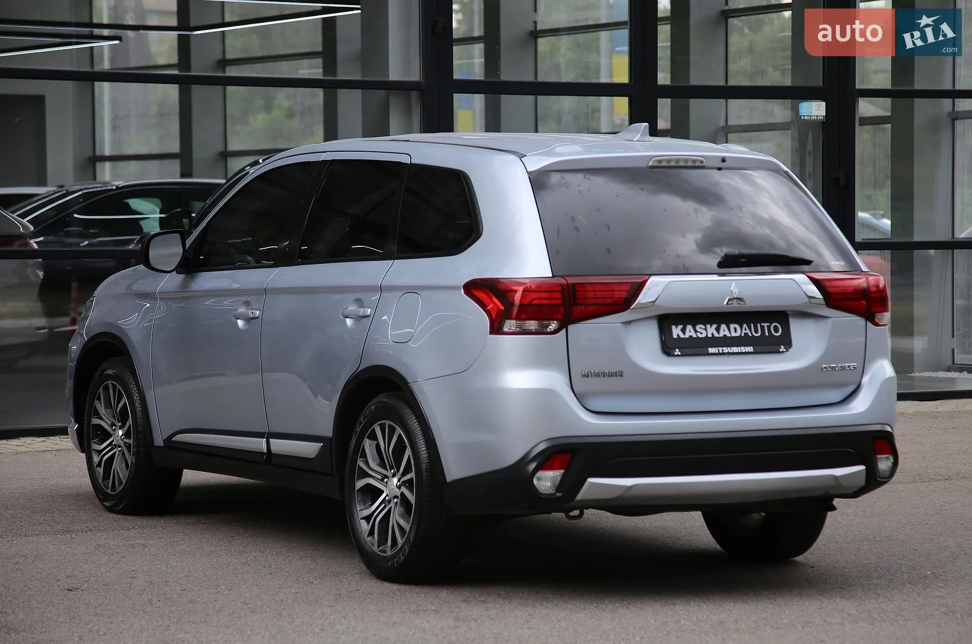 2017 Mitsubishi Outlander - мініатюра 4