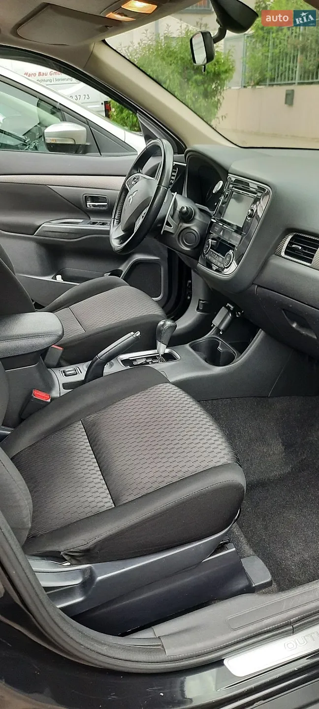 2013 Mitsubishi Outlander - мініатюра 18