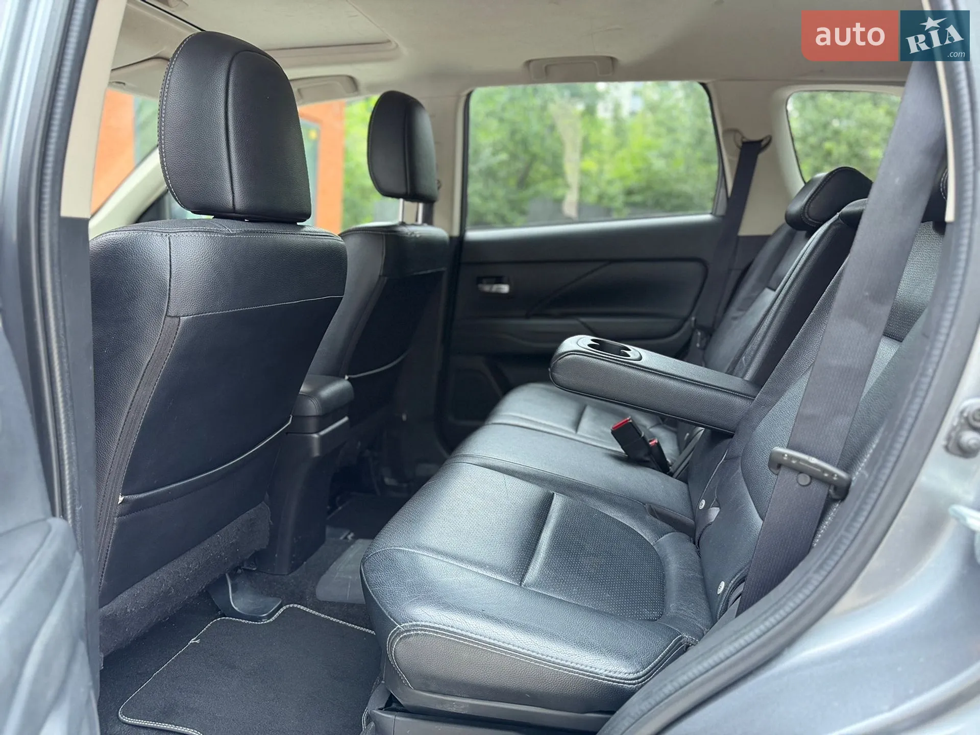 2014 Mitsubishi Outlander - мініатюра 8