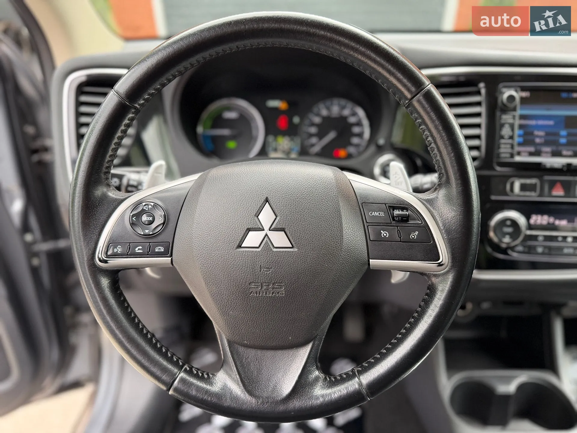 2014 Mitsubishi Outlander - мініатюра 10