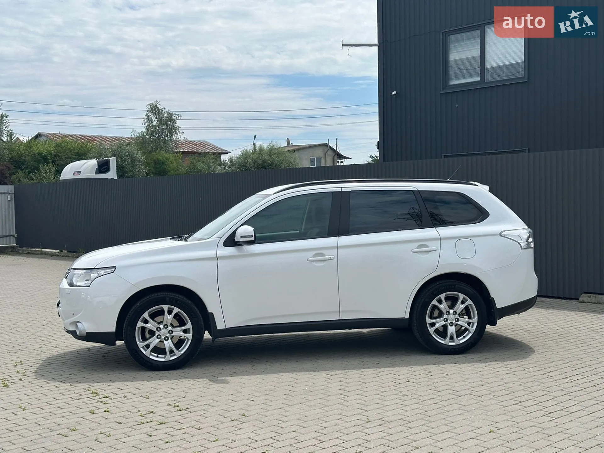 2013 Mitsubishi Outlander - мініатюра 12
