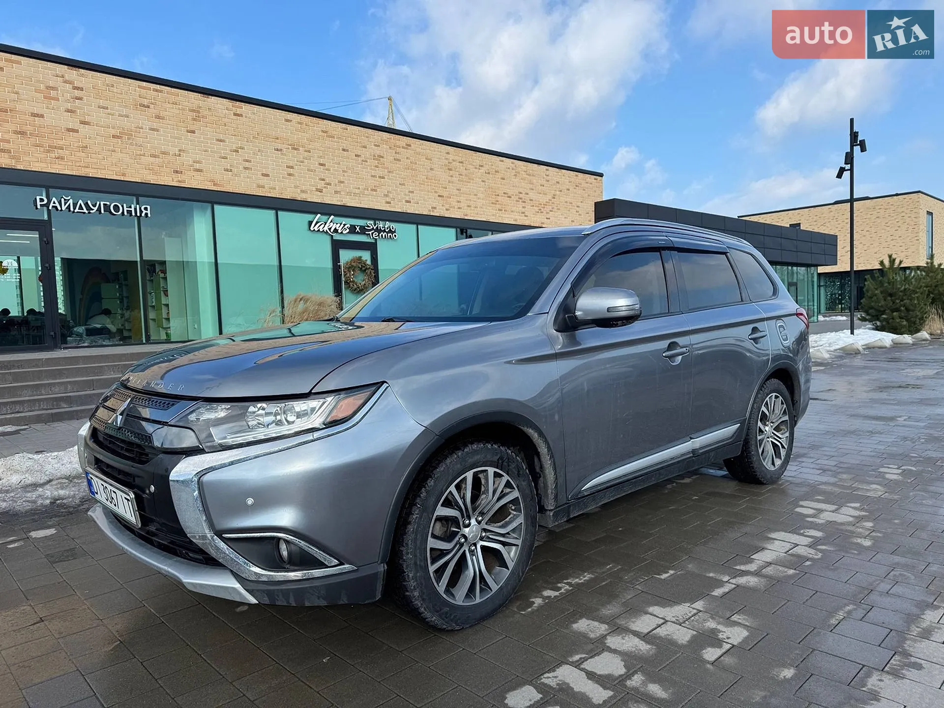 2017 Mitsubishi Outlander - мініатюра 2