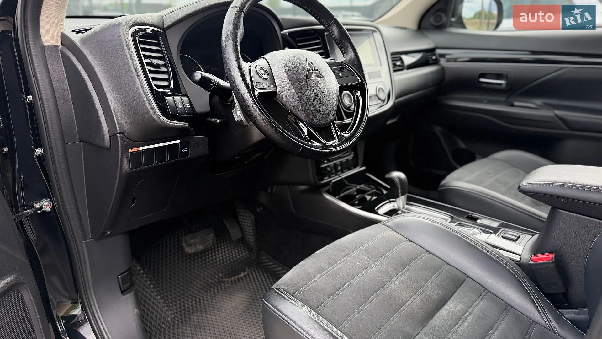 2018 Mitsubishi Outlander - мініатюра 20