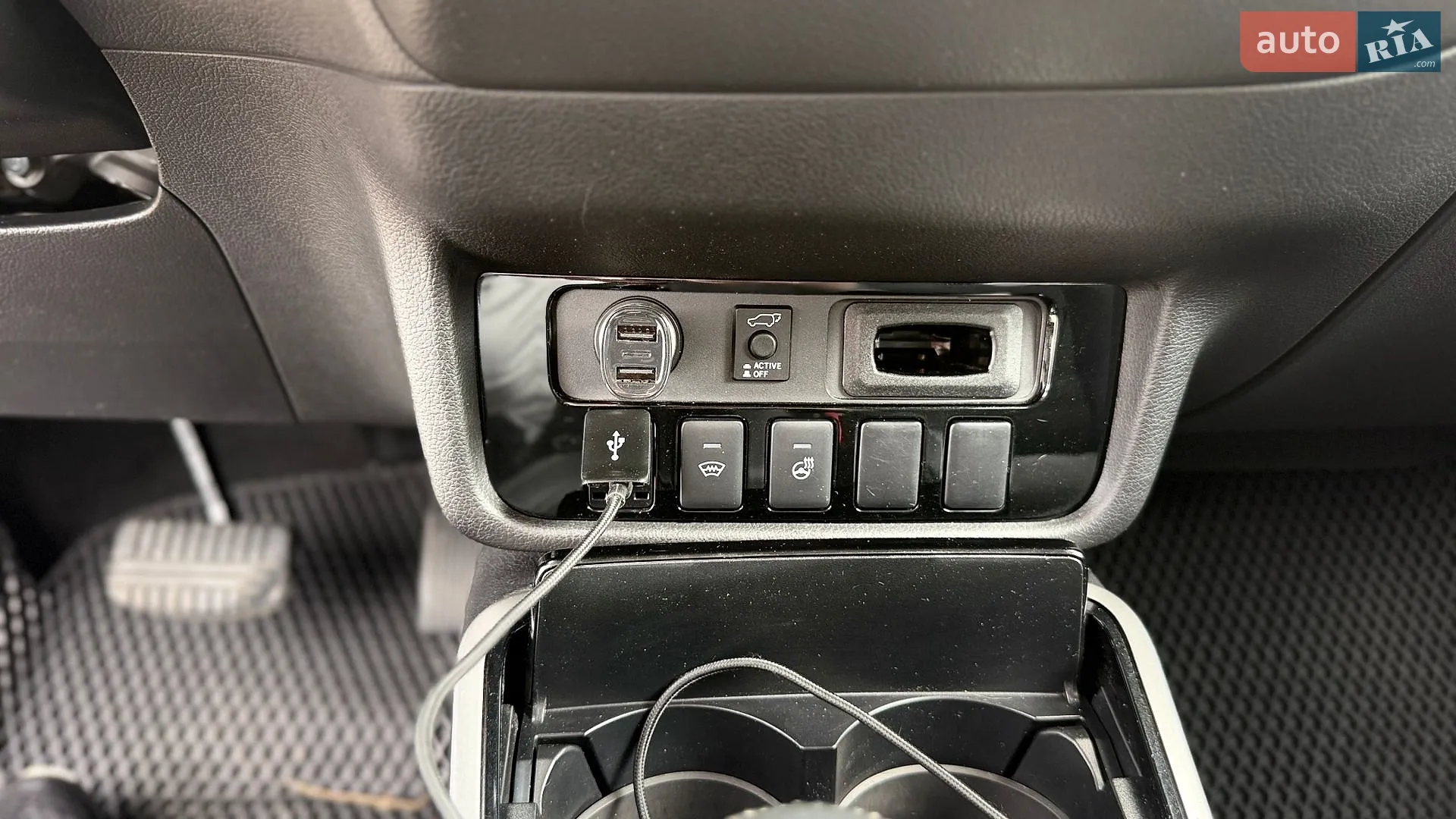 2018 Mitsubishi Outlander - мініатюра 26