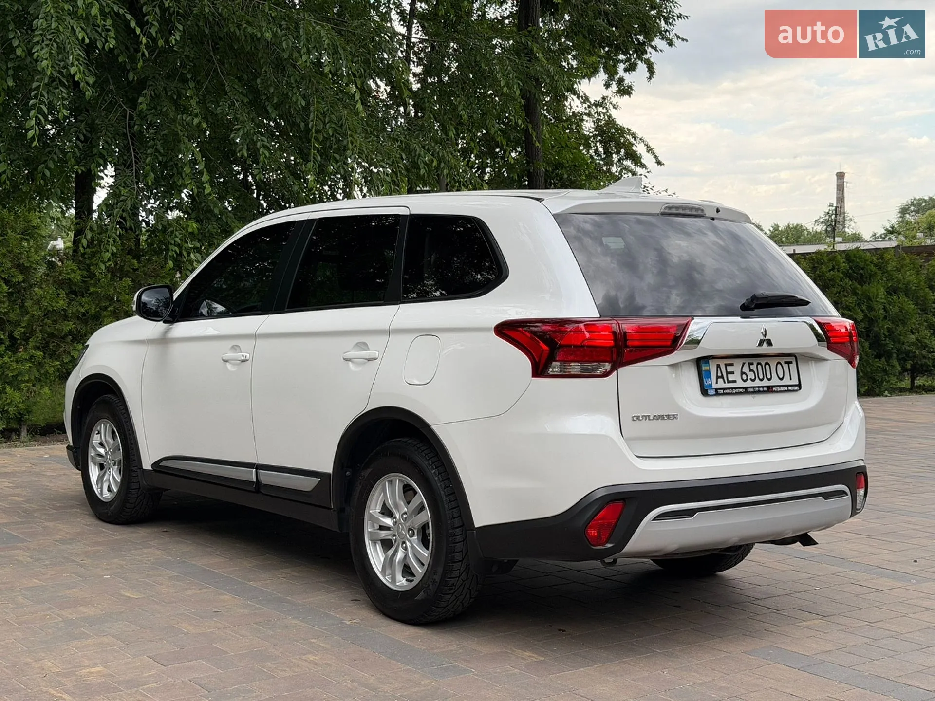 2021 Mitsubishi Outlander - мініатюра 9