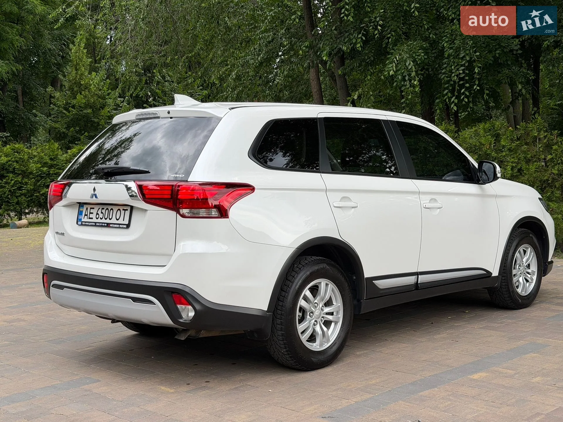 2021 Mitsubishi Outlander - мініатюра 10