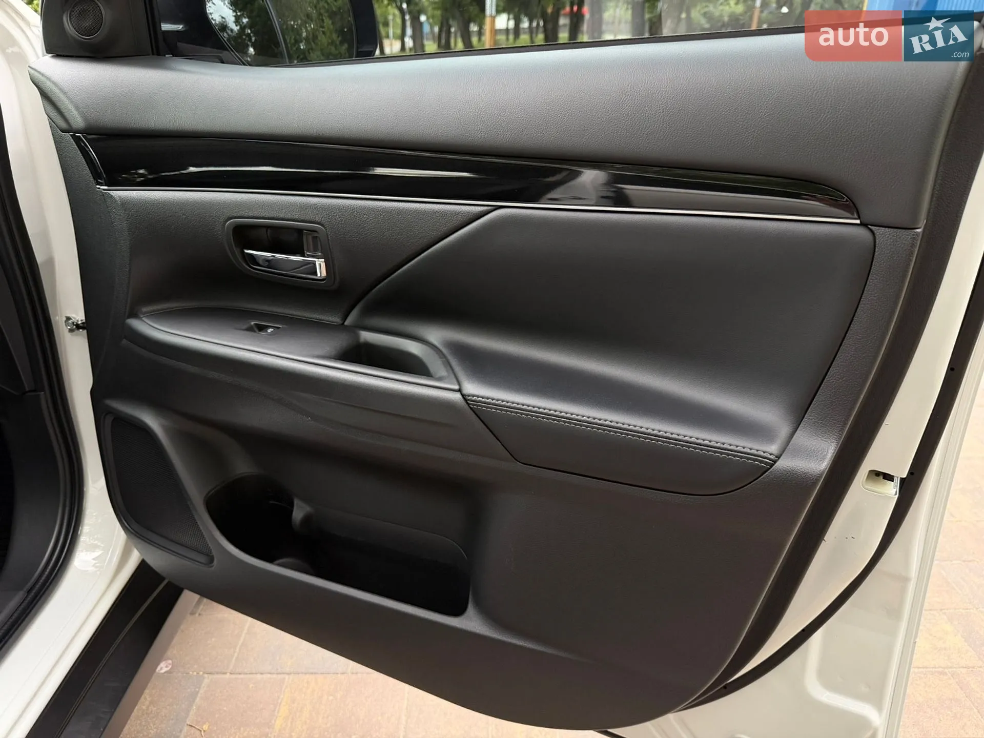 2021 Mitsubishi Outlander - мініатюра 27