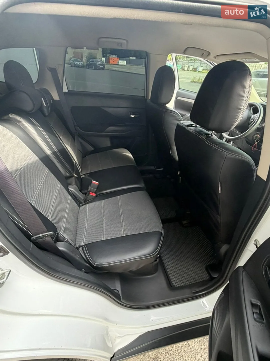 2013 Mitsubishi Outlander - мініатюра 20