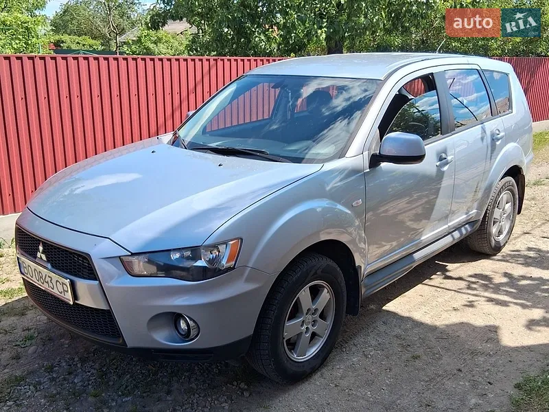 Mitsubishi Outlander