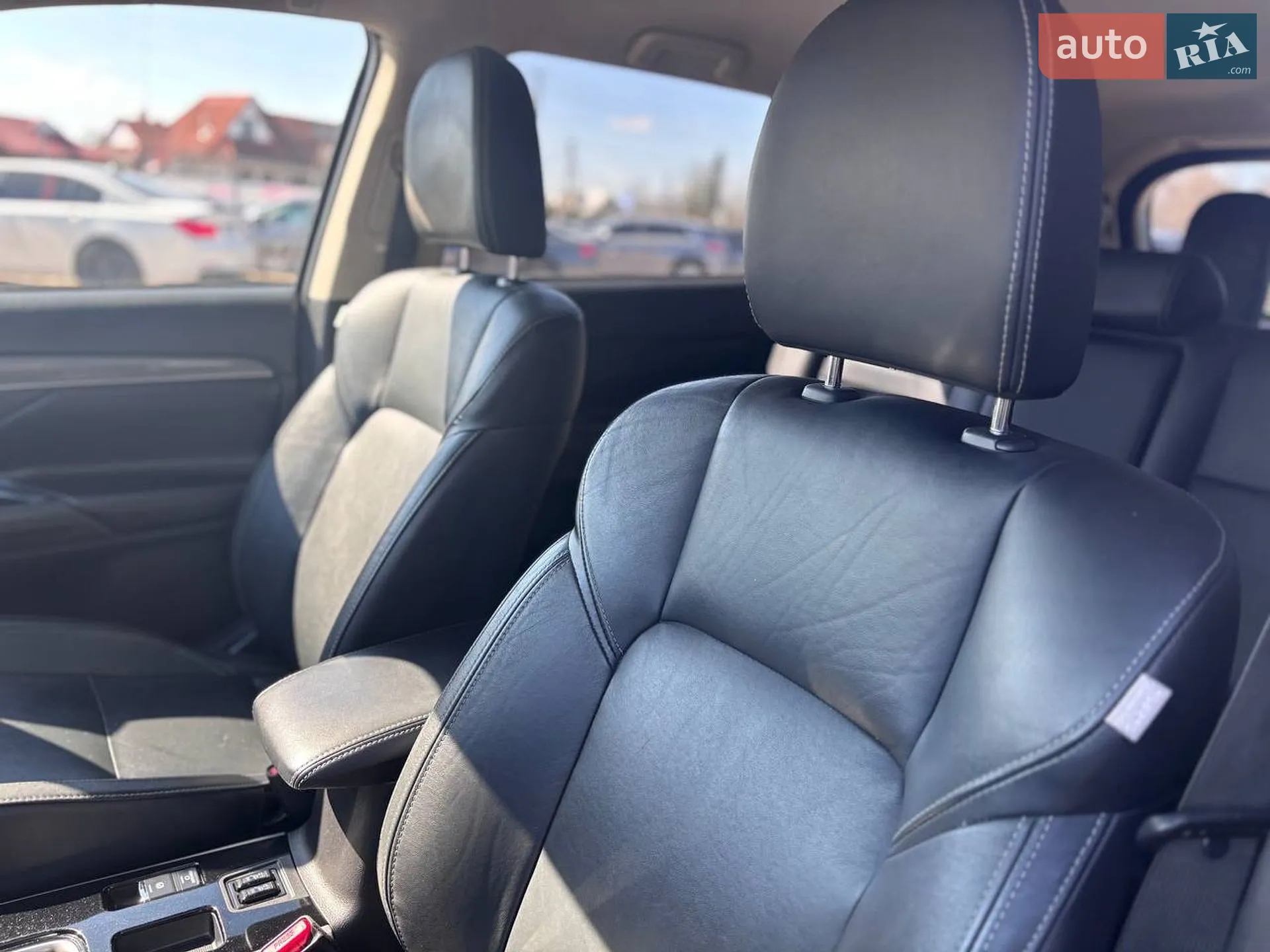 2018 Mitsubishi Outlander - мініатюра 13