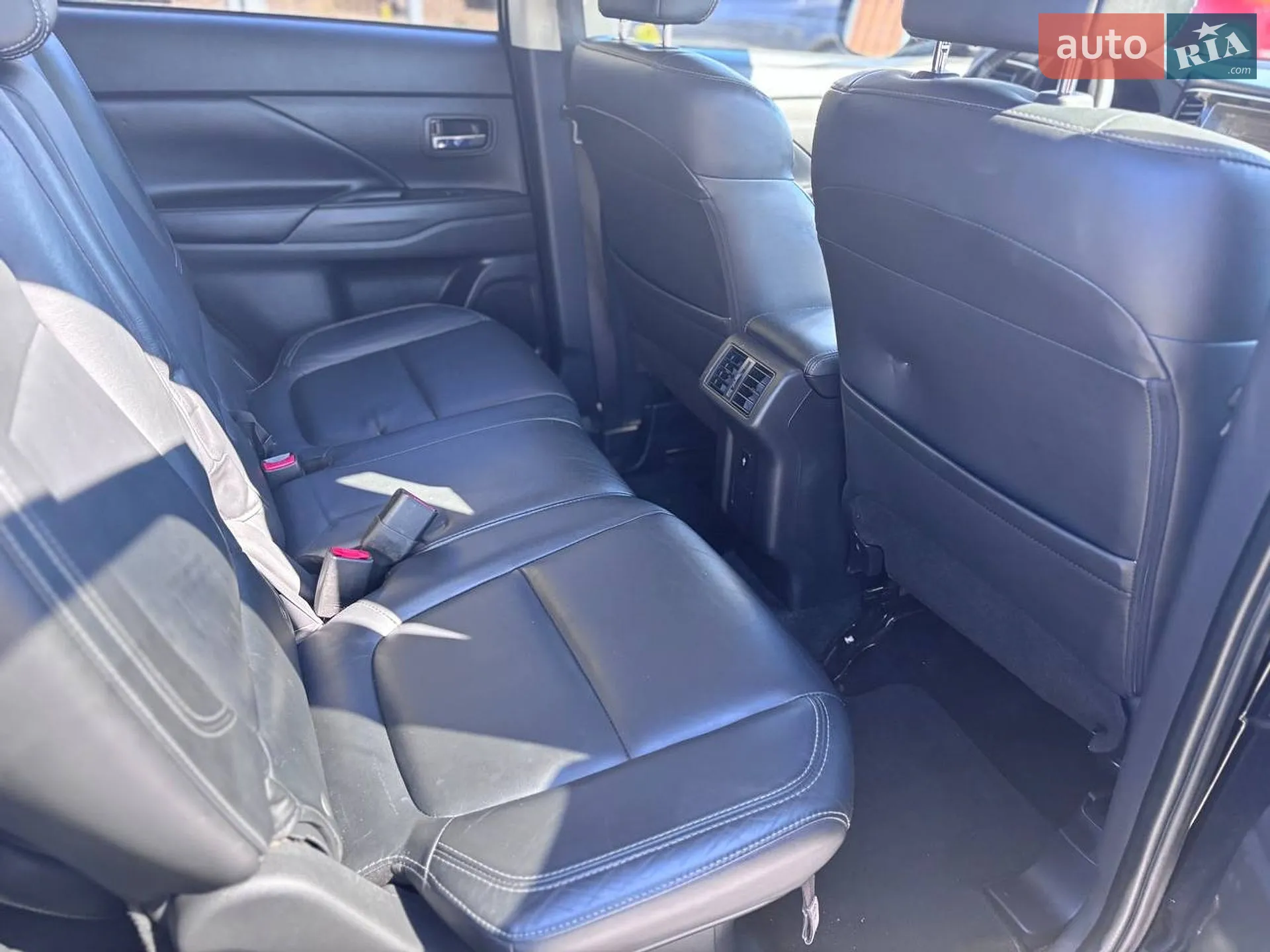 2018 Mitsubishi Outlander - мініатюра 29