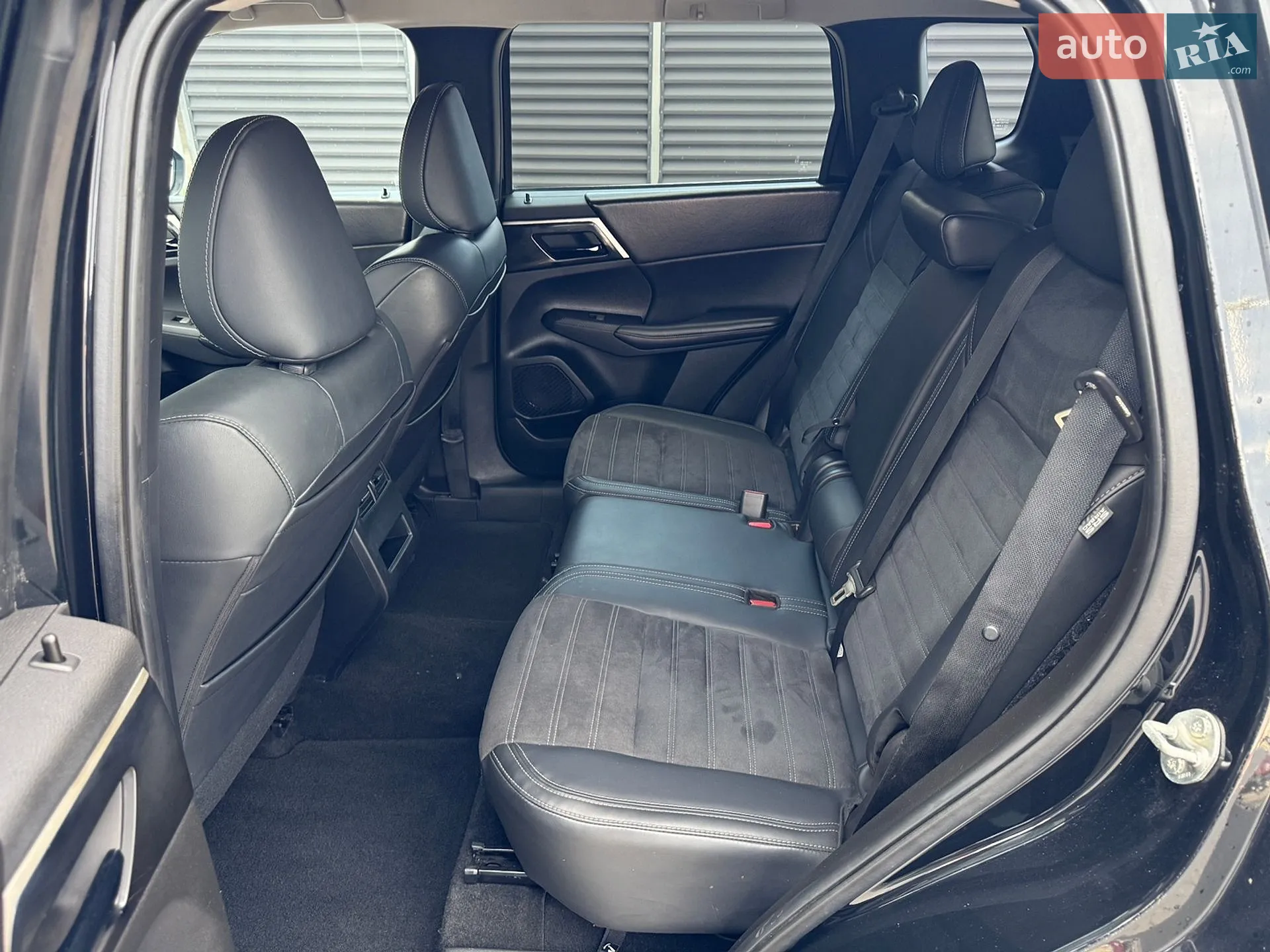 2023 Mitsubishi Outlander - мініатюра 30