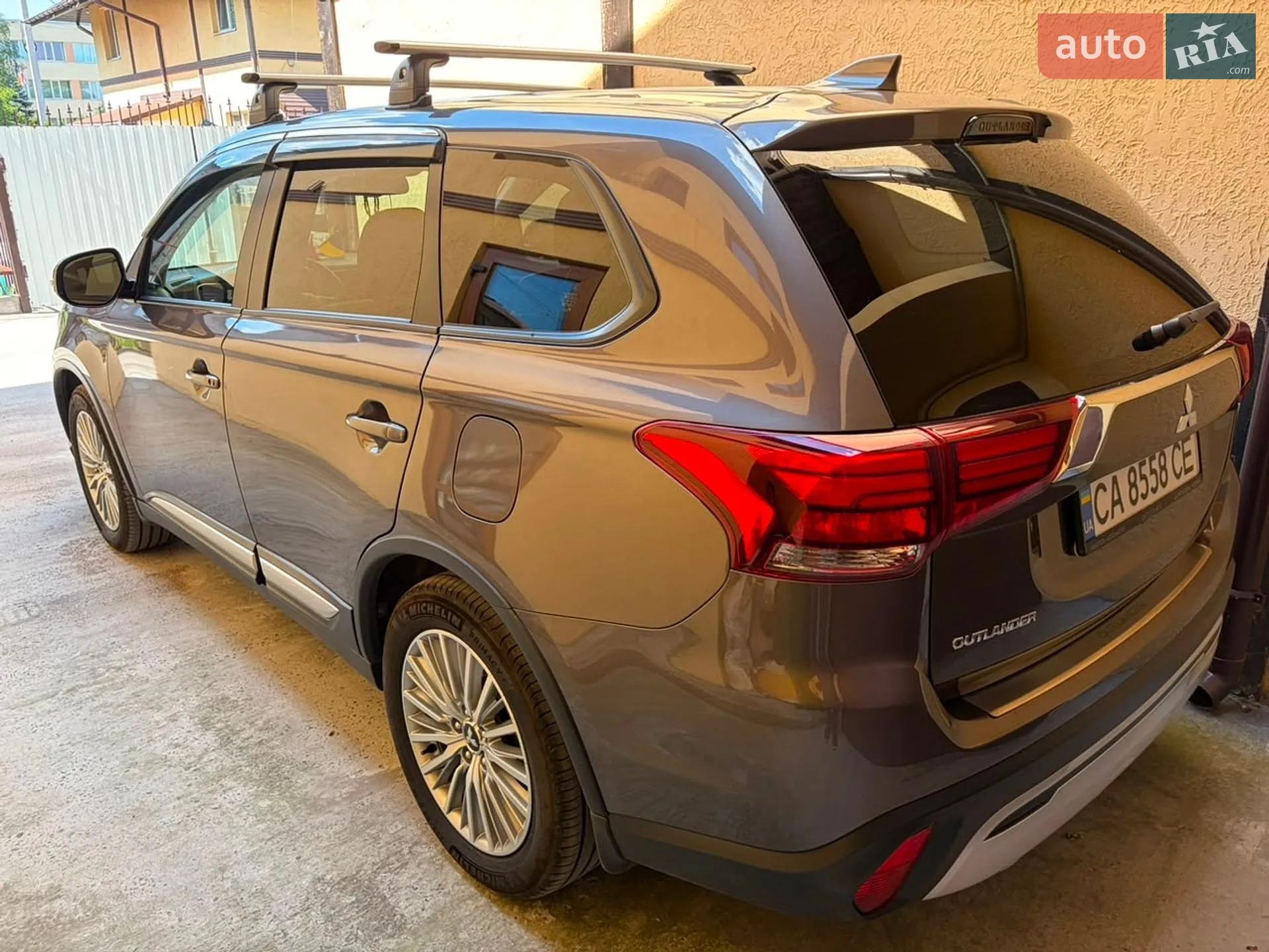 2021 Mitsubishi Outlander - мініатюра 3