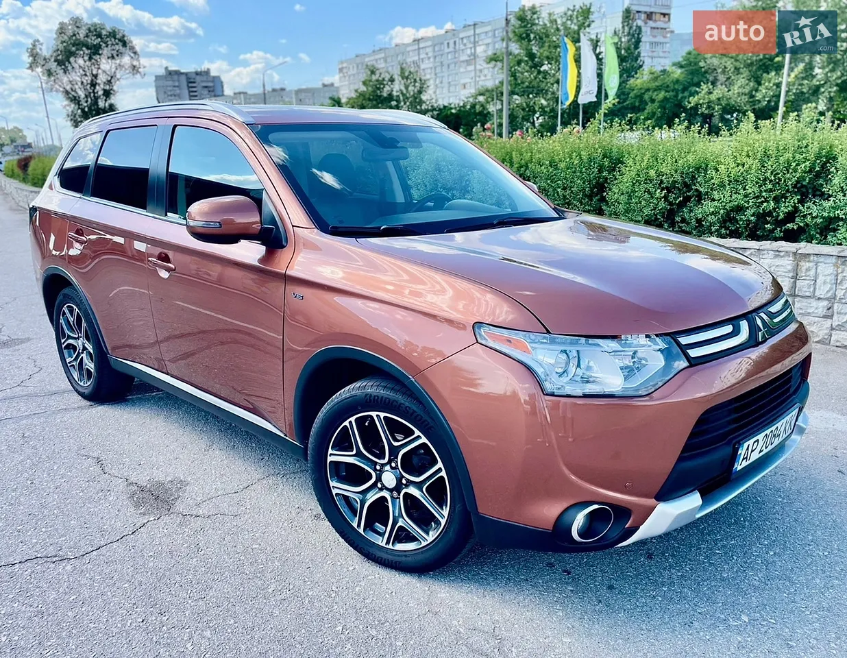 2016 Mitsubishi Outlander - мініатюра 12