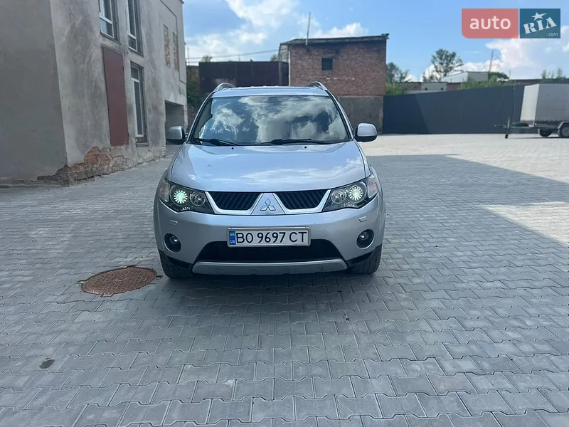 Mitsubishi Outlander