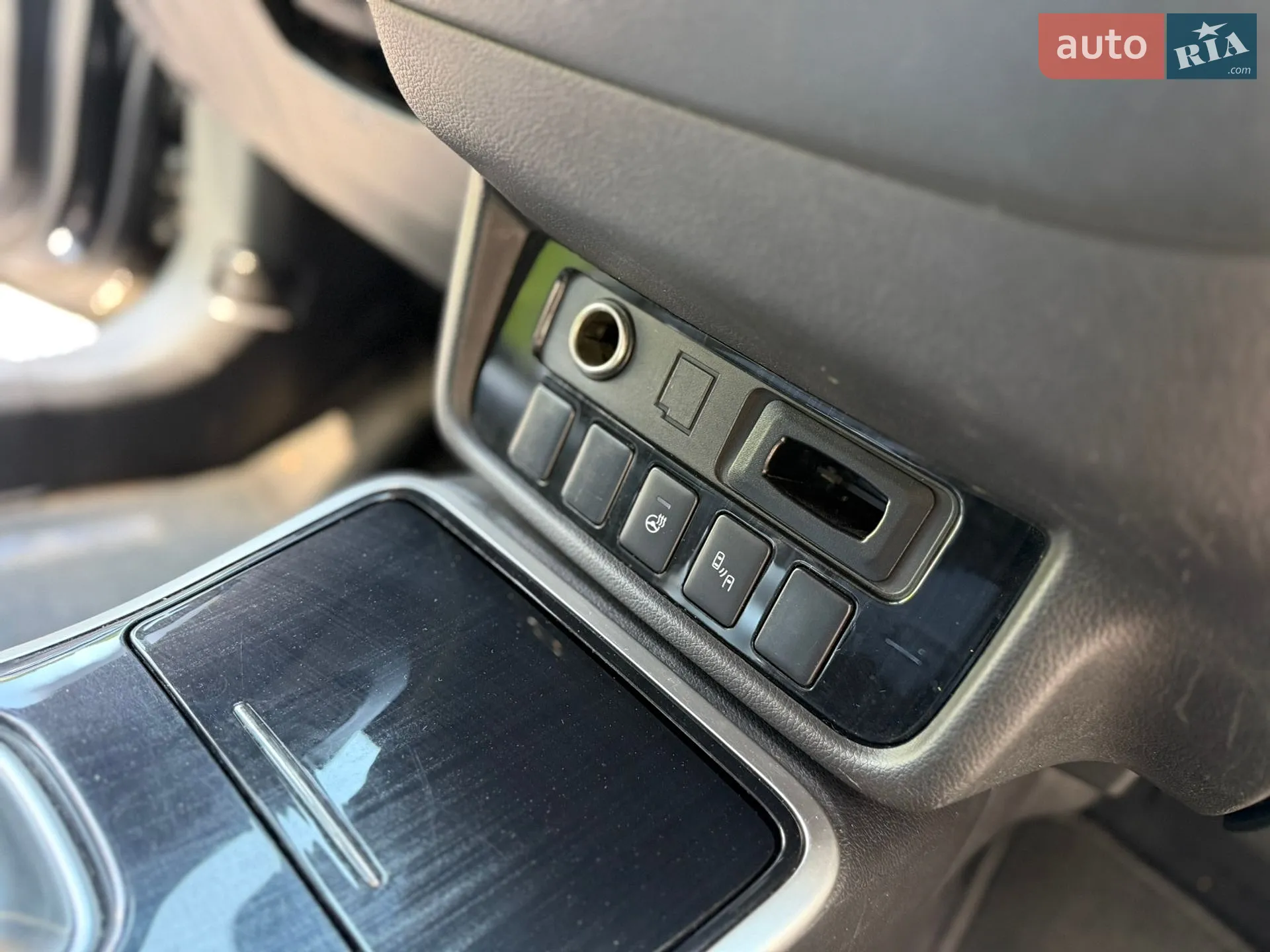 2018 Mitsubishi Outlander - мініатюра 16