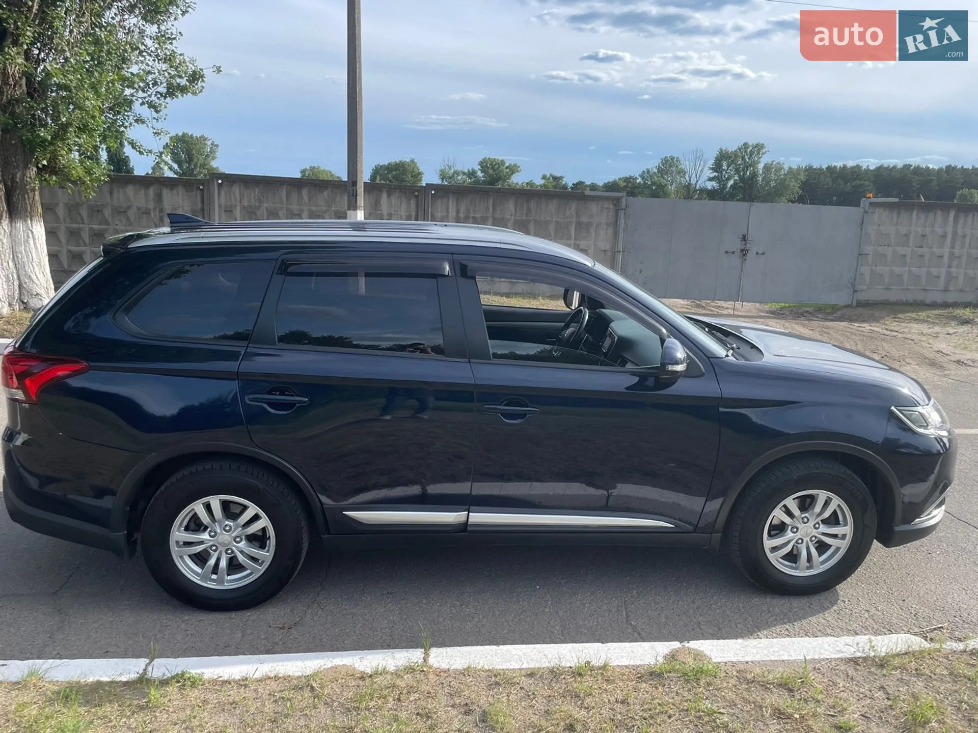 2017 Mitsubishi Outlander - мініатюра 8