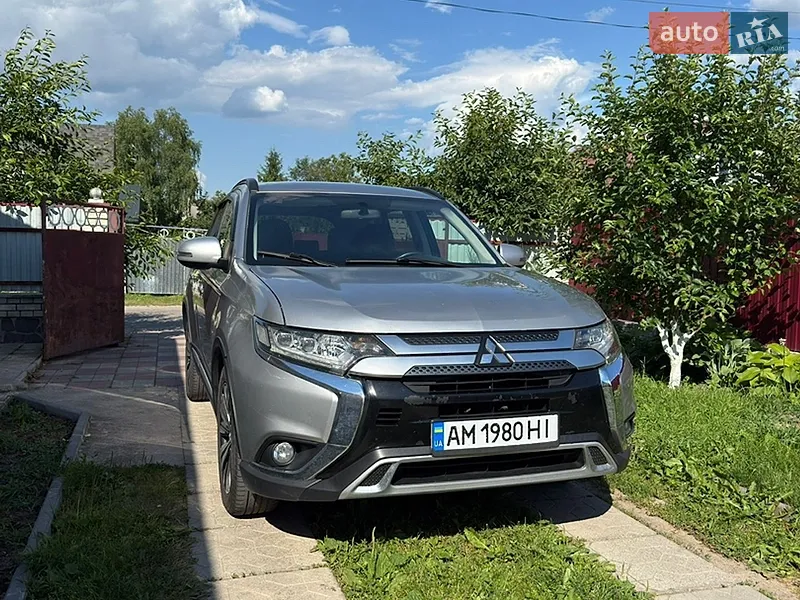 Mitsubishi Outlander