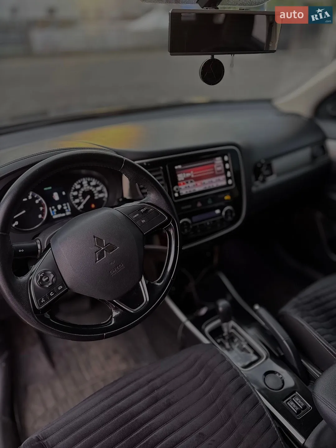 2016 Mitsubishi Outlander - мініатюра 37